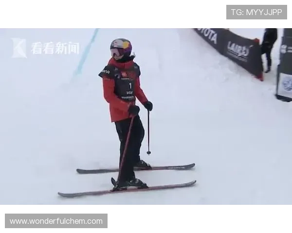 谷爱凌复出亮相自由式滑雪世界杯 斩获两金展示强劲实力 谷爱凌复出亮相自由式滑雪世界杯 斩获两金展示强劲实力